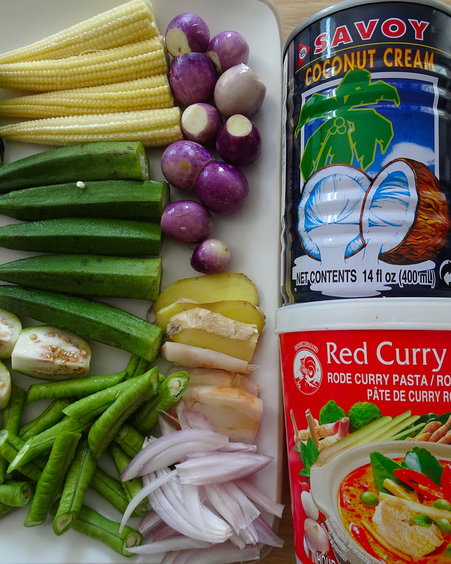 Soupe thaï aux crevettes et curry rouge - Ingrédients